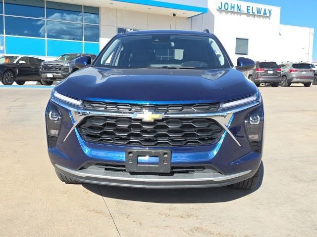 Certified 2024 Chevrolet Trax LT w/ Driver Confidence Package image 2