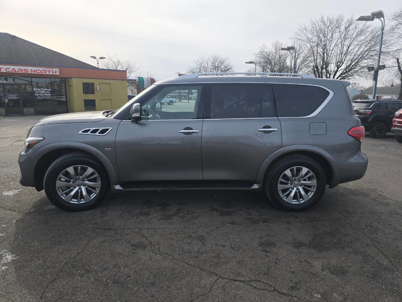 Used 2017 INFINITI QX80 4WD w/ Driver Assistance Package image 3