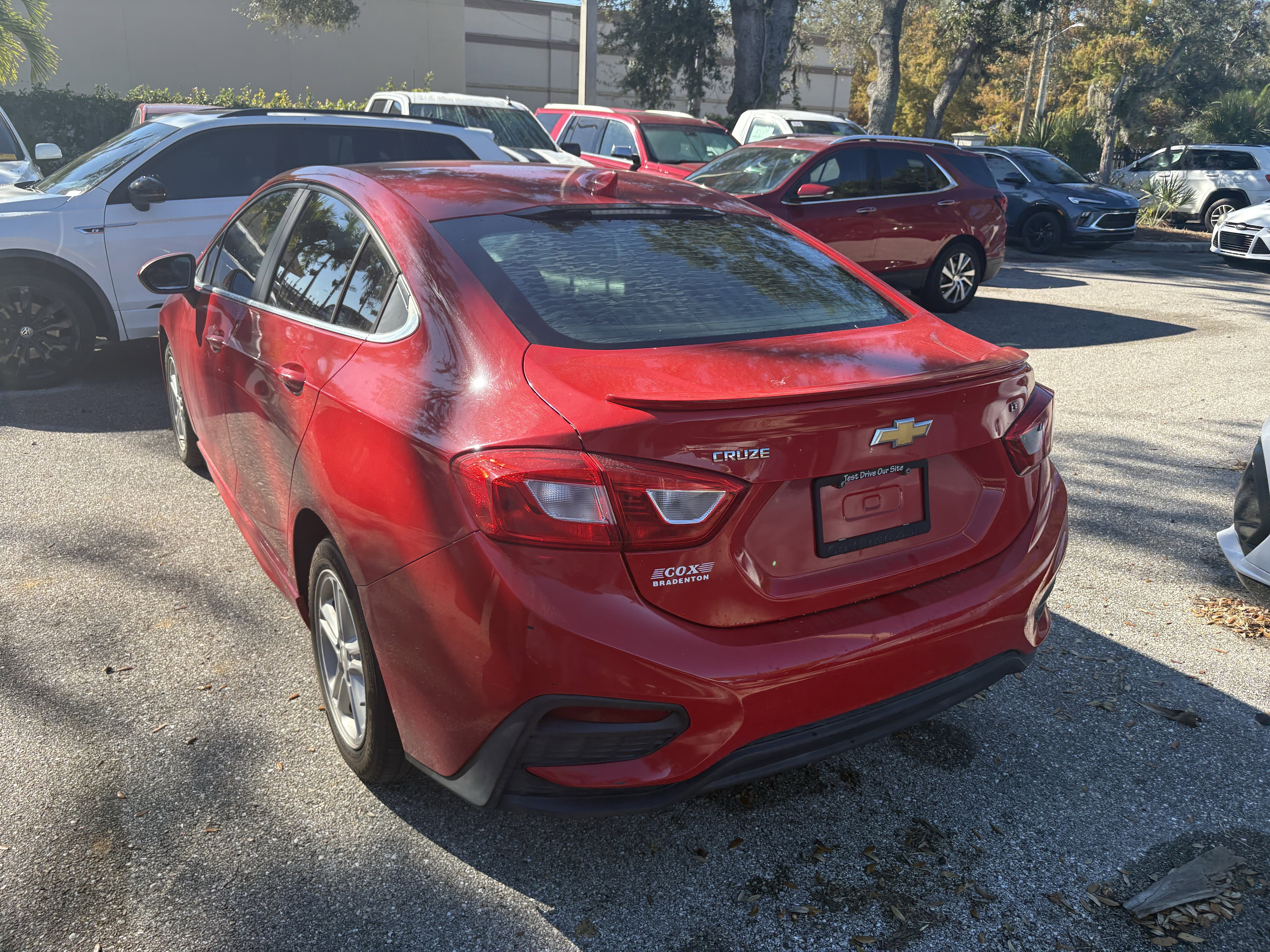 Used 2017 Chevrolet Cruze LT w/ Convenience Package image 5