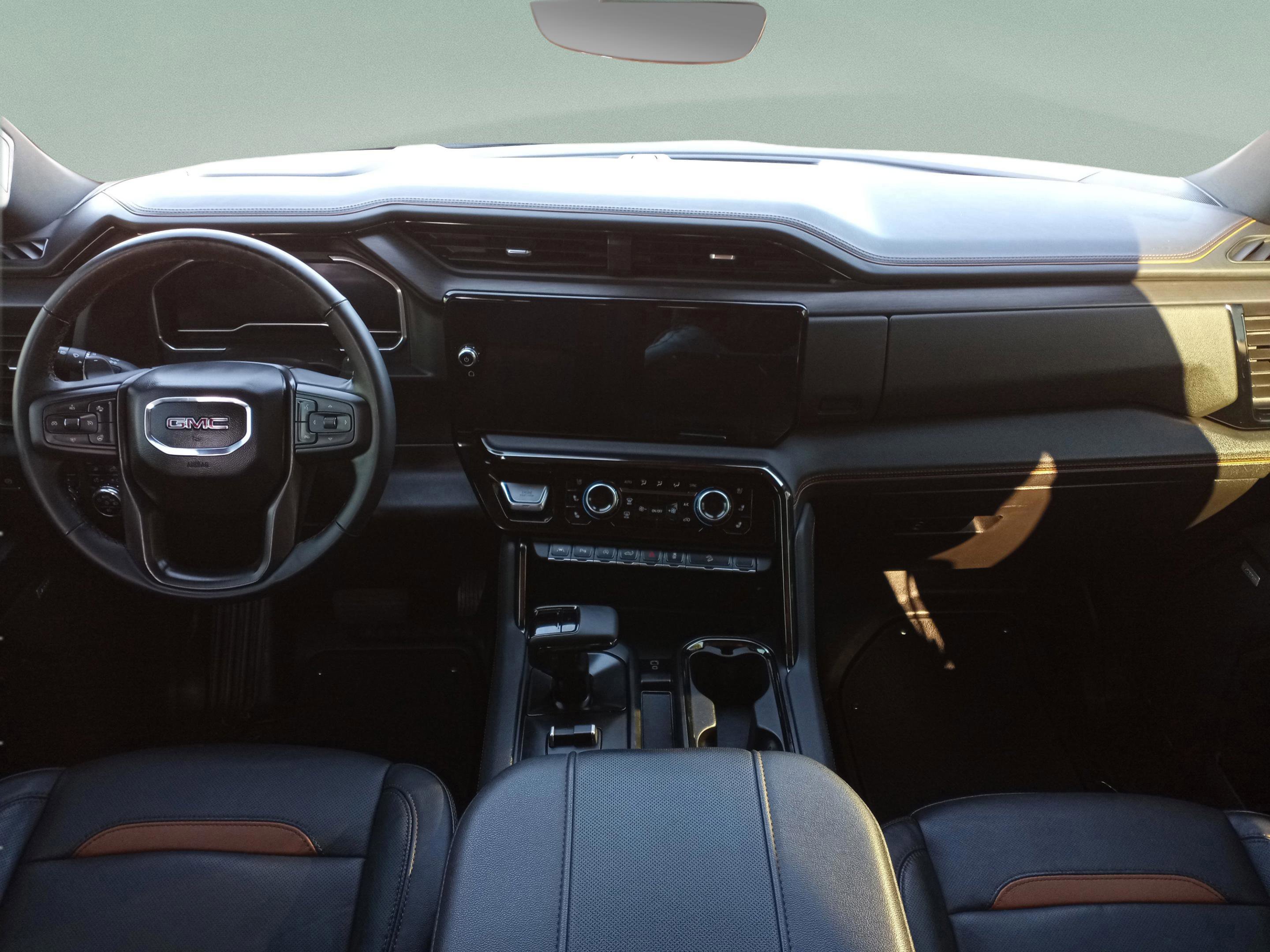 Used 2024 GMC Sierra 1500 AT4 w/ Technology Package image 11