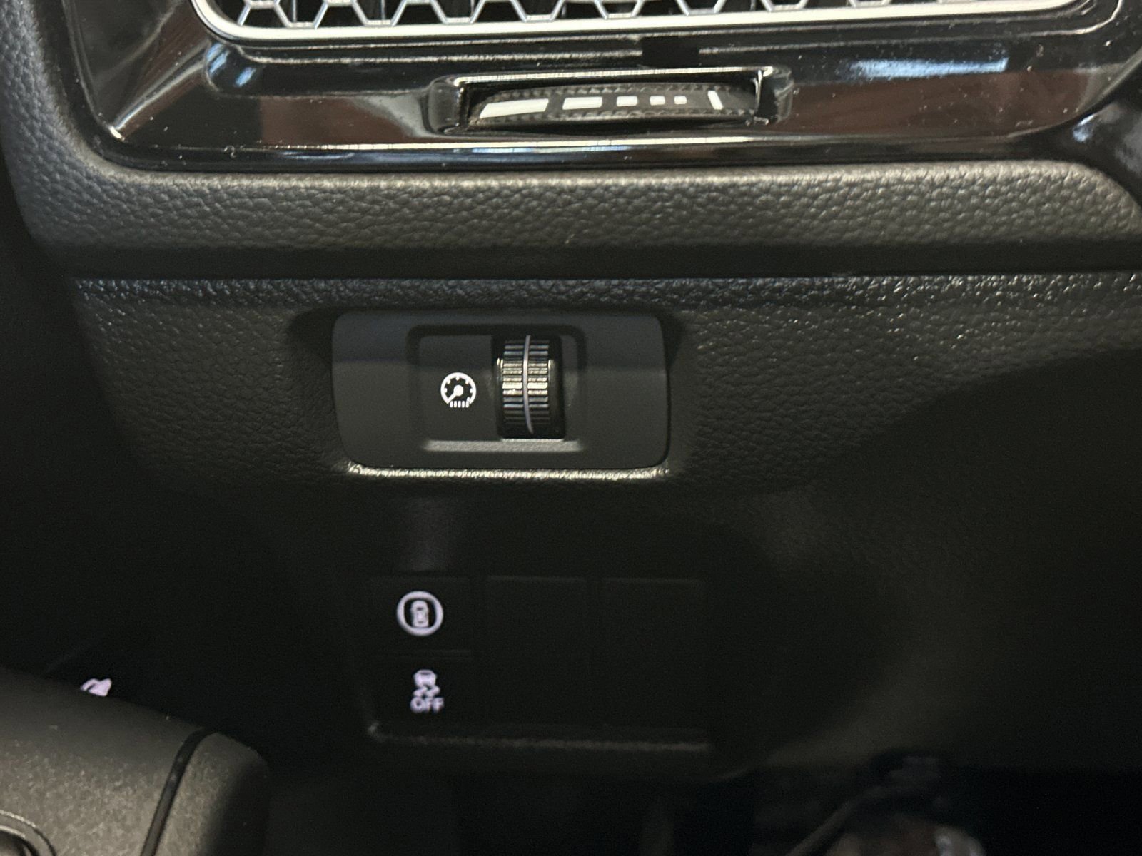 Used 2024 Honda Civic LX image 29