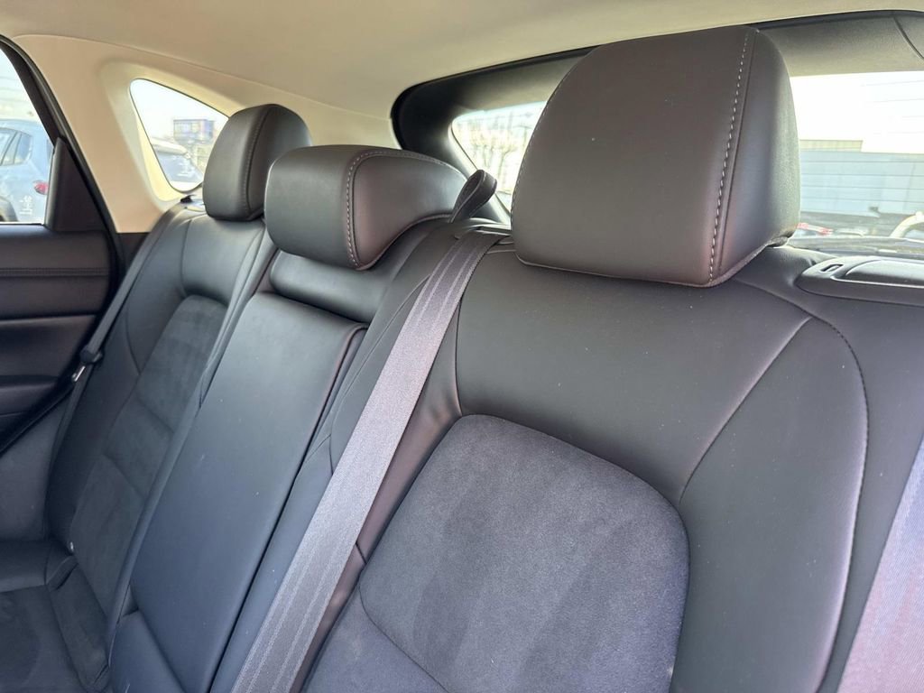 Used 2019 MAZDA CX-5 Touring image 15