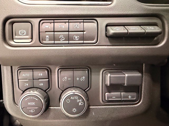 Used 2024 Chevrolet Suburban High Country AWD/4WD image 27