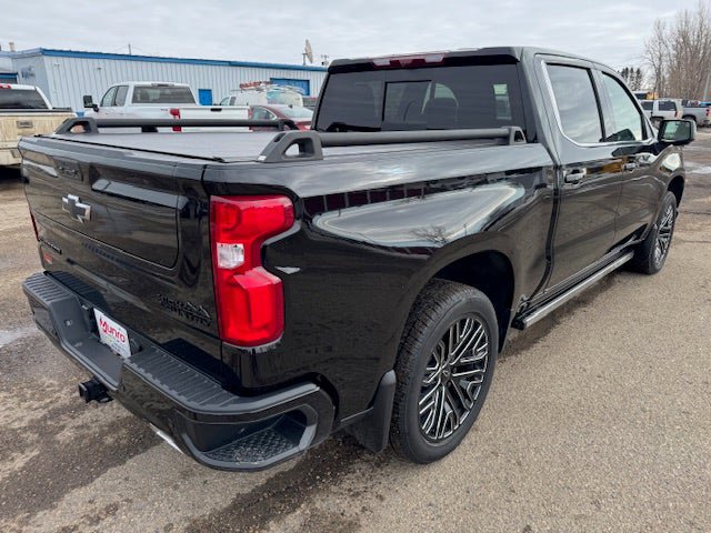 Used 2022 Chevrolet Silverado 1500 High Country w/ Technology Package image 7