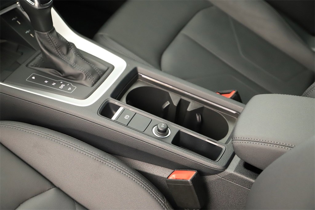 Certified 2025 Audi Q3 2.0T Premium Plus w/ Premium Plus Package image 17