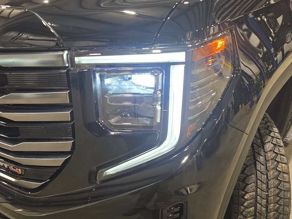 New 2026 GMC Sierra 1500 AT4 w/ AT4 Premium Package AWD/4WD image 31