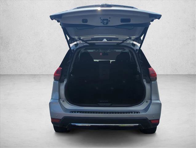 Used 2020 Nissan Rogue SV image 6