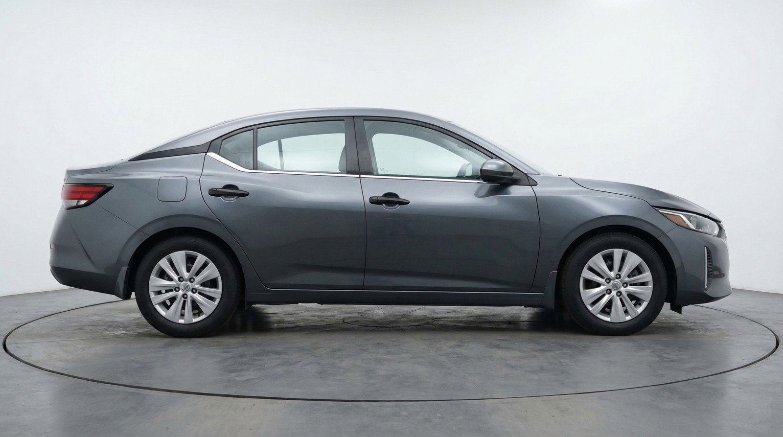 Used 2025 Nissan Sentra S image 11