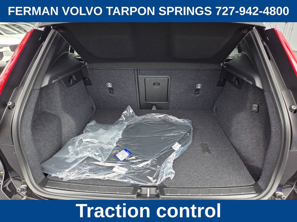 New 2026 Volvo XC40 B5 Plus w/ Climate Package AWD/4WD image 18