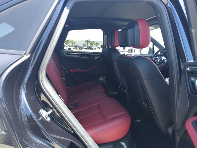 Used 2017 Porsche Macan AWD/4WD image 15