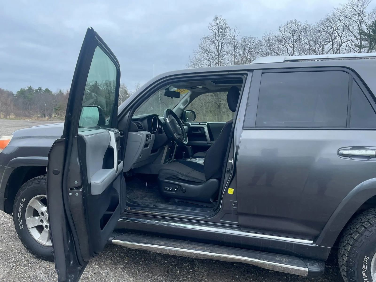 Used 2012 Toyota 4Runner SR5 w/ Convenience Pkg AWD/4WD image 4