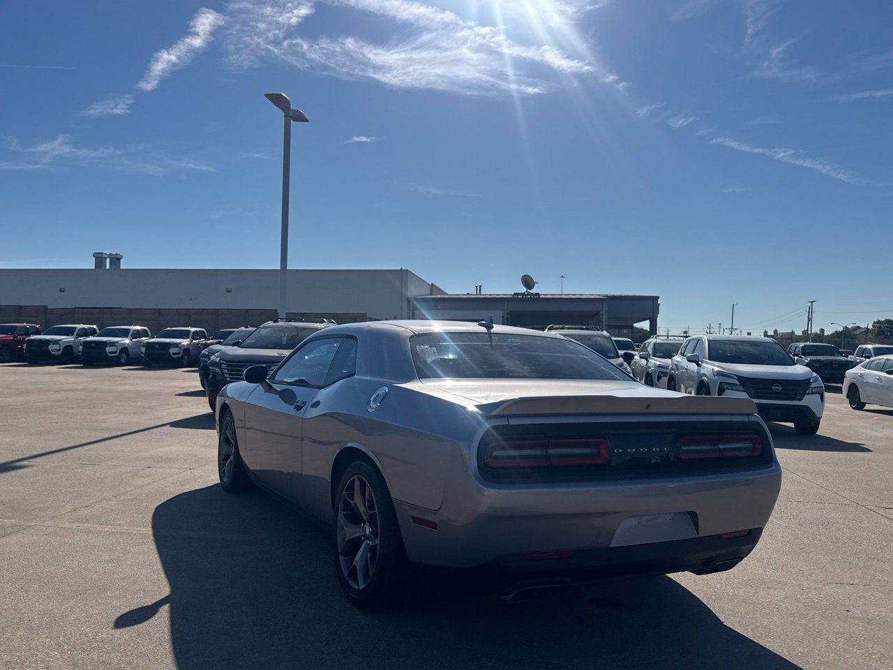 Used 2017 Dodge Challenger R/T w/ Driver Convenience Group RWD image 22
