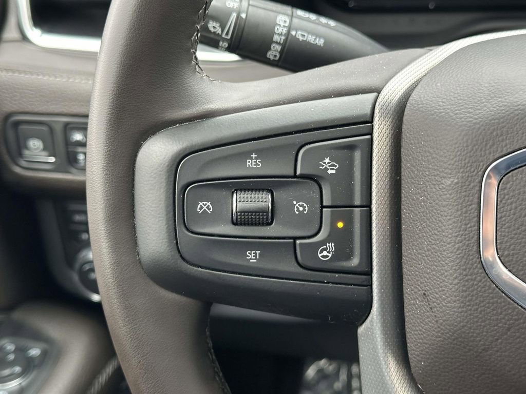 Certified 2023 GMC Yukon Denali image 27