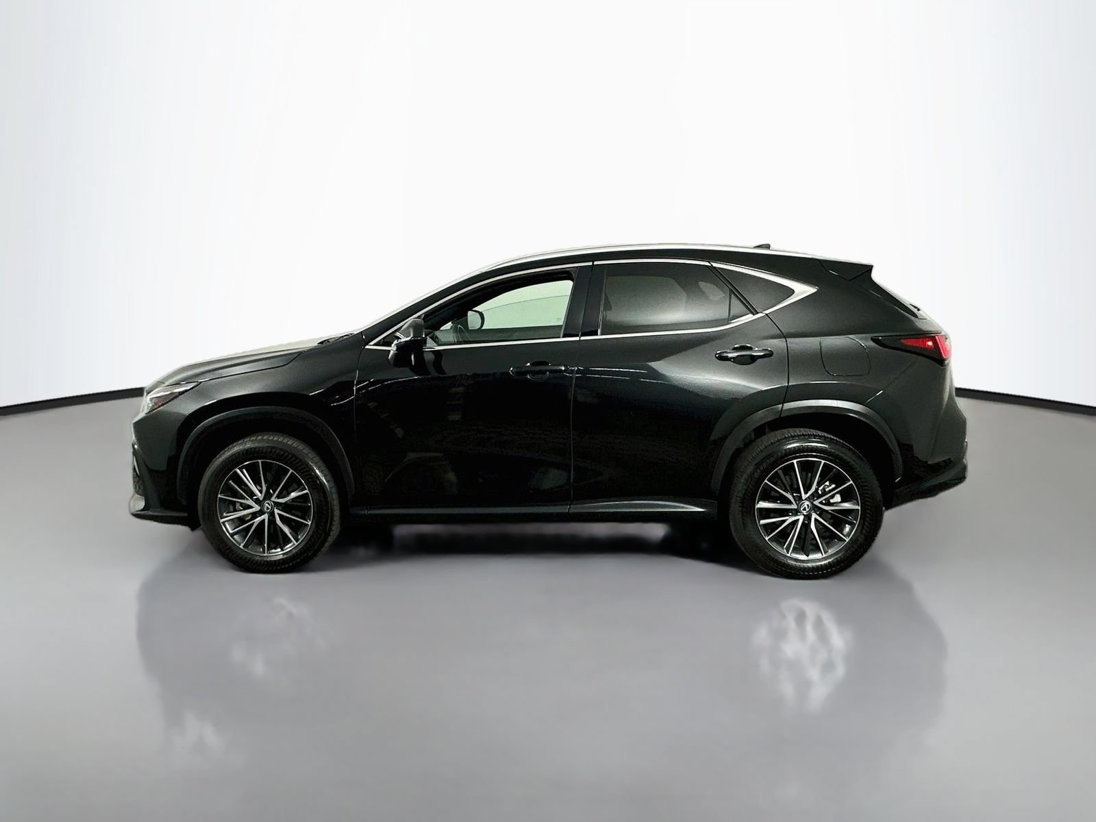 Used 2024 Lexus NX 350 AWD image 4