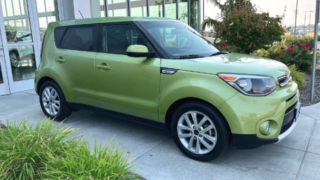 Used 2018 Kia Soul + FWD image 9