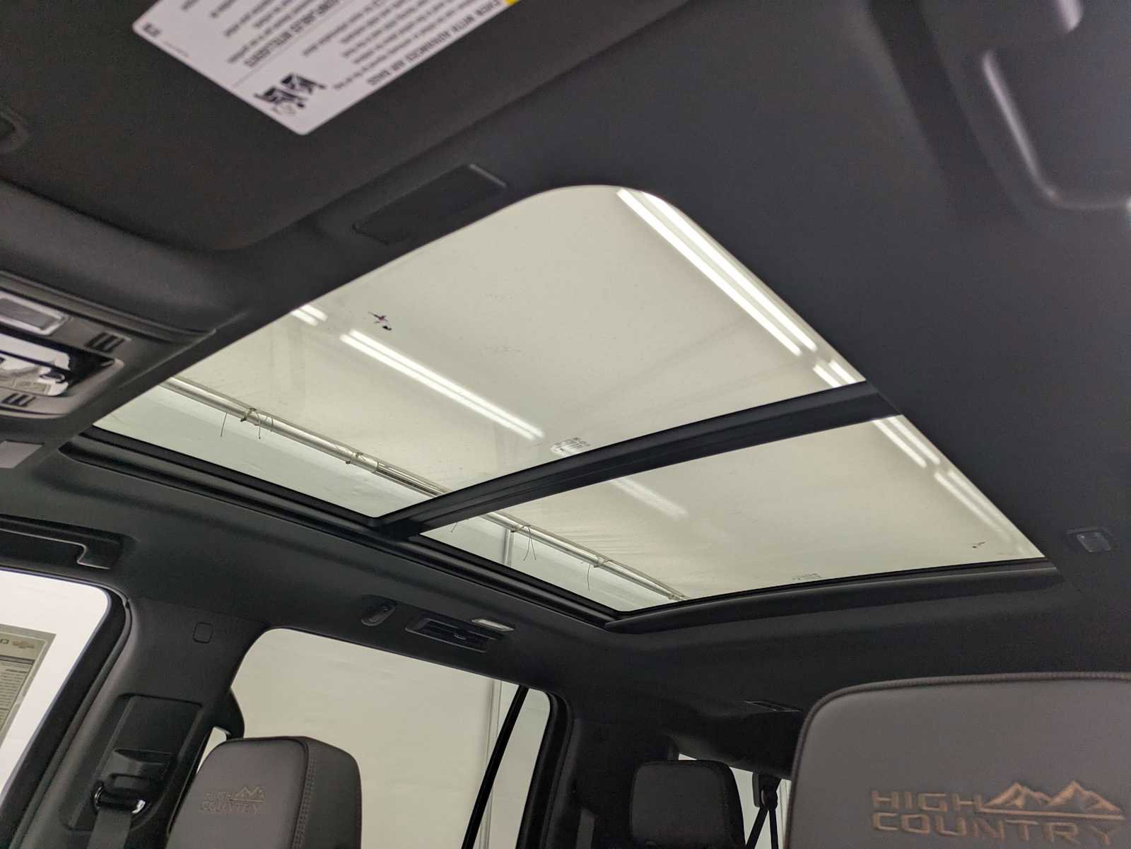 New 2026 Chevrolet Suburban High Country image 20