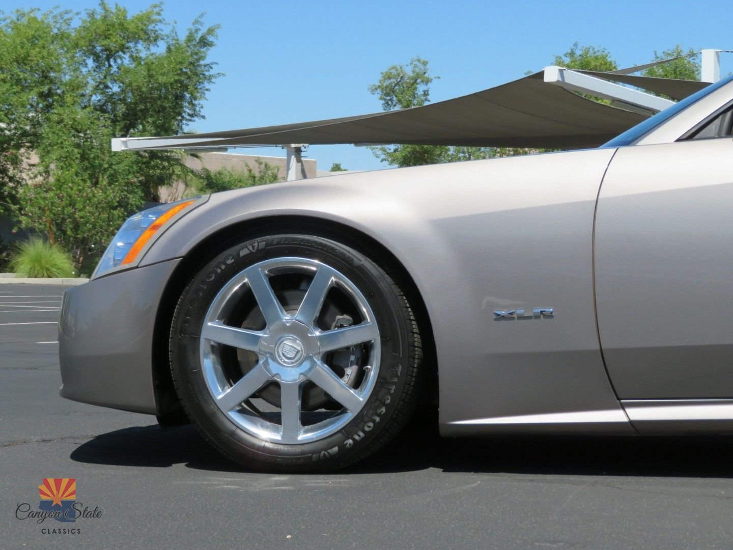 Used 2004 Cadillac XLR RWD image 18