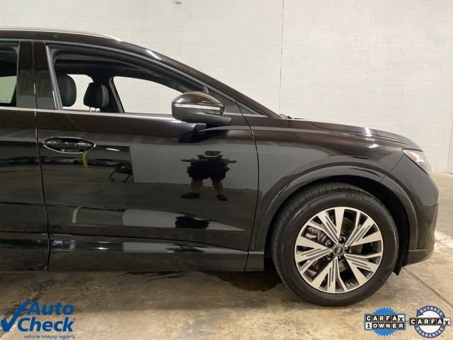 Used 2024 Audi Q4 e-tron Premium image 90