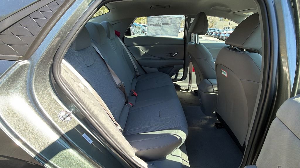 New 2026 Hyundai Elantra SE image 15