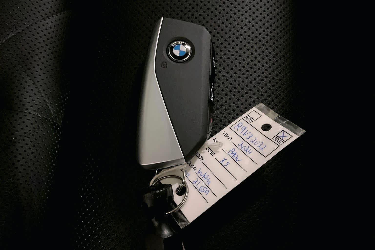 Certified 2024 BMW X5 xDrive40i w/ Premium Package AWD/4WD image 14
