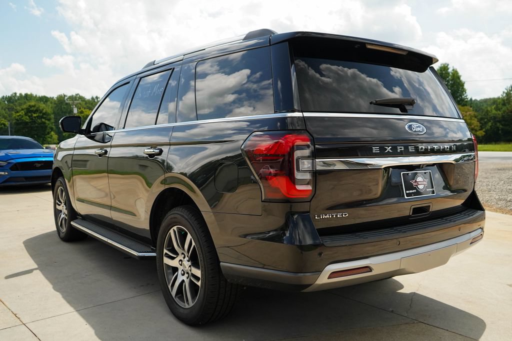Used 2022 Ford Expedition Limited AWD/4WD image 4