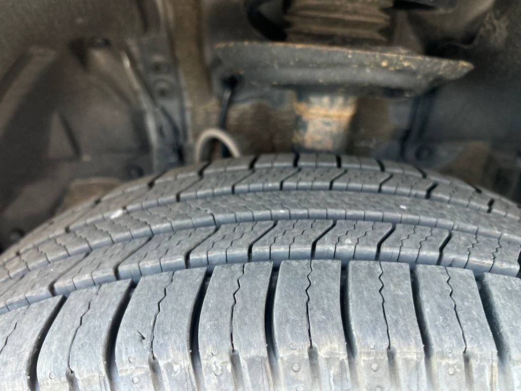 Certified 2021 Toyota RAV4 LE AWD/4WD image 30