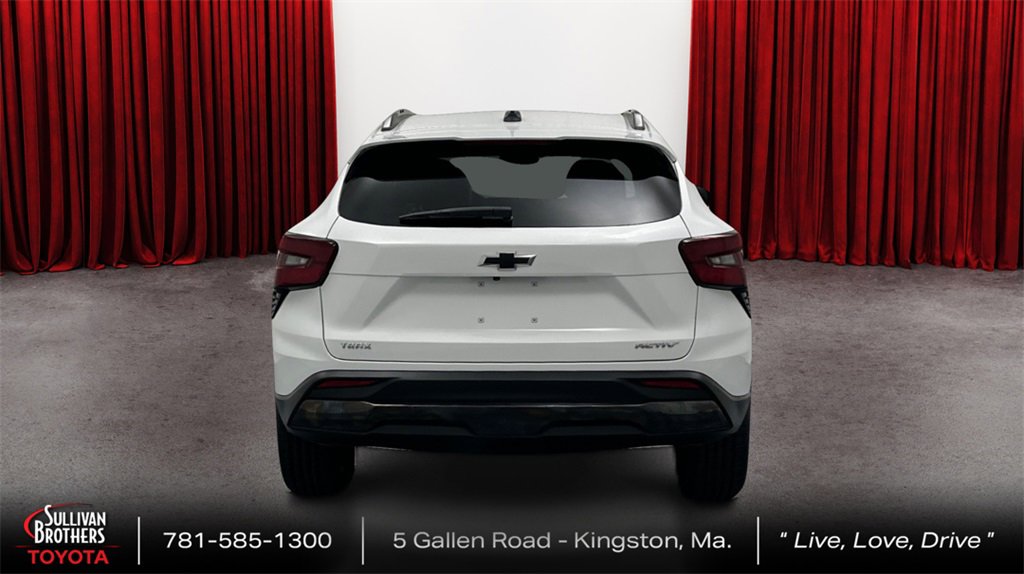 Used 2024 Chevrolet Trax ACTIV w/ Driver Confidence Package image 6