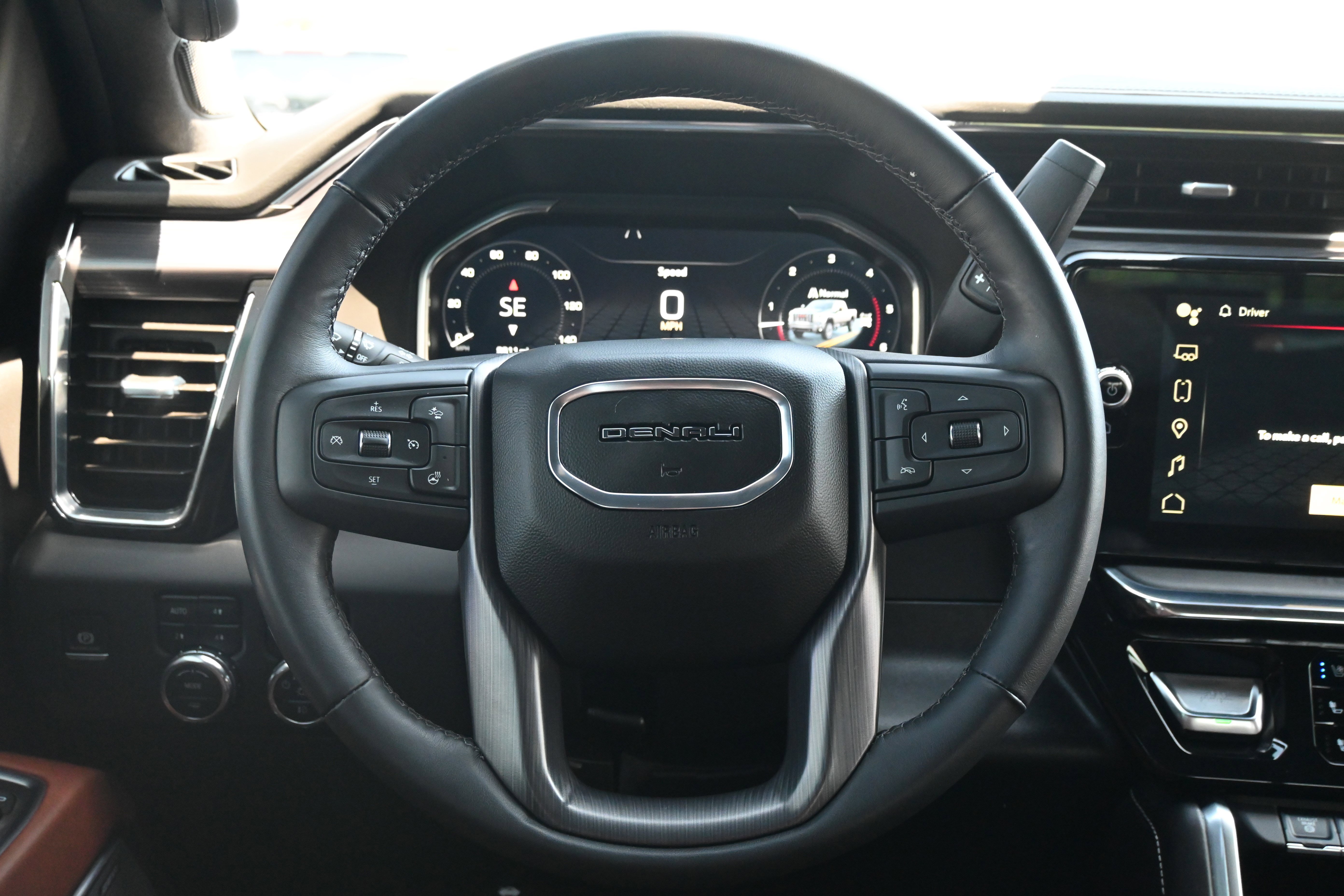 Used 2025 GMC Sierra 2500 Denali Ultimate AWD/4WD image 17