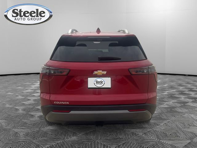 Used 2025 Chevrolet Equinox LT w/ Convenience Package II image 4