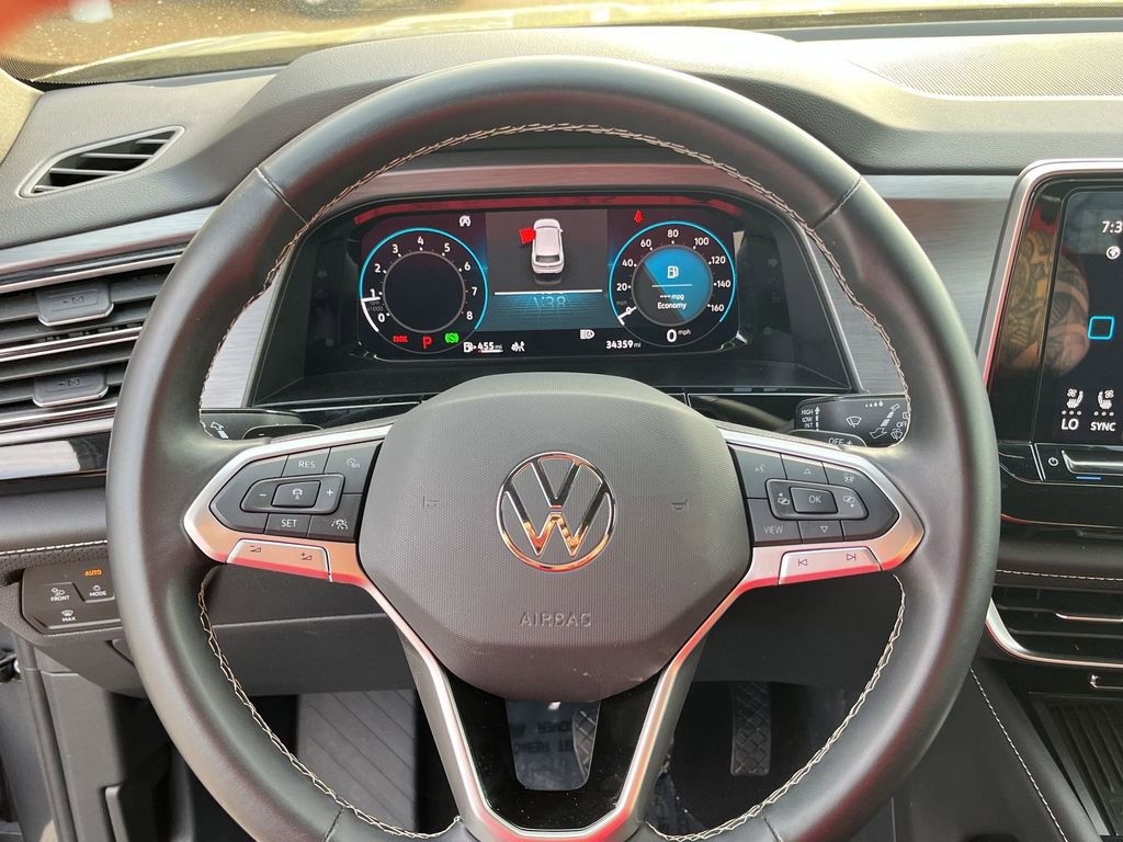 Used 2025 Volkswagen Atlas Cross Sport SE FWD image 22