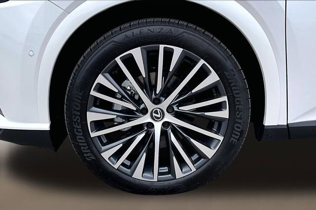 Used 2025 Lexus RX 350 Premium Plus w/ Convenience Package FWD image 6