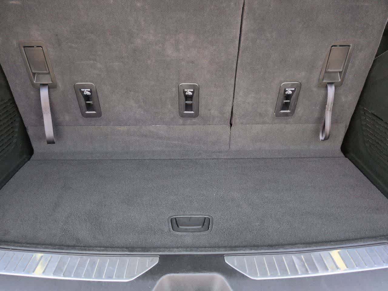 Used 2025 Chevrolet Tahoe Z71 AWD/4WD image 33