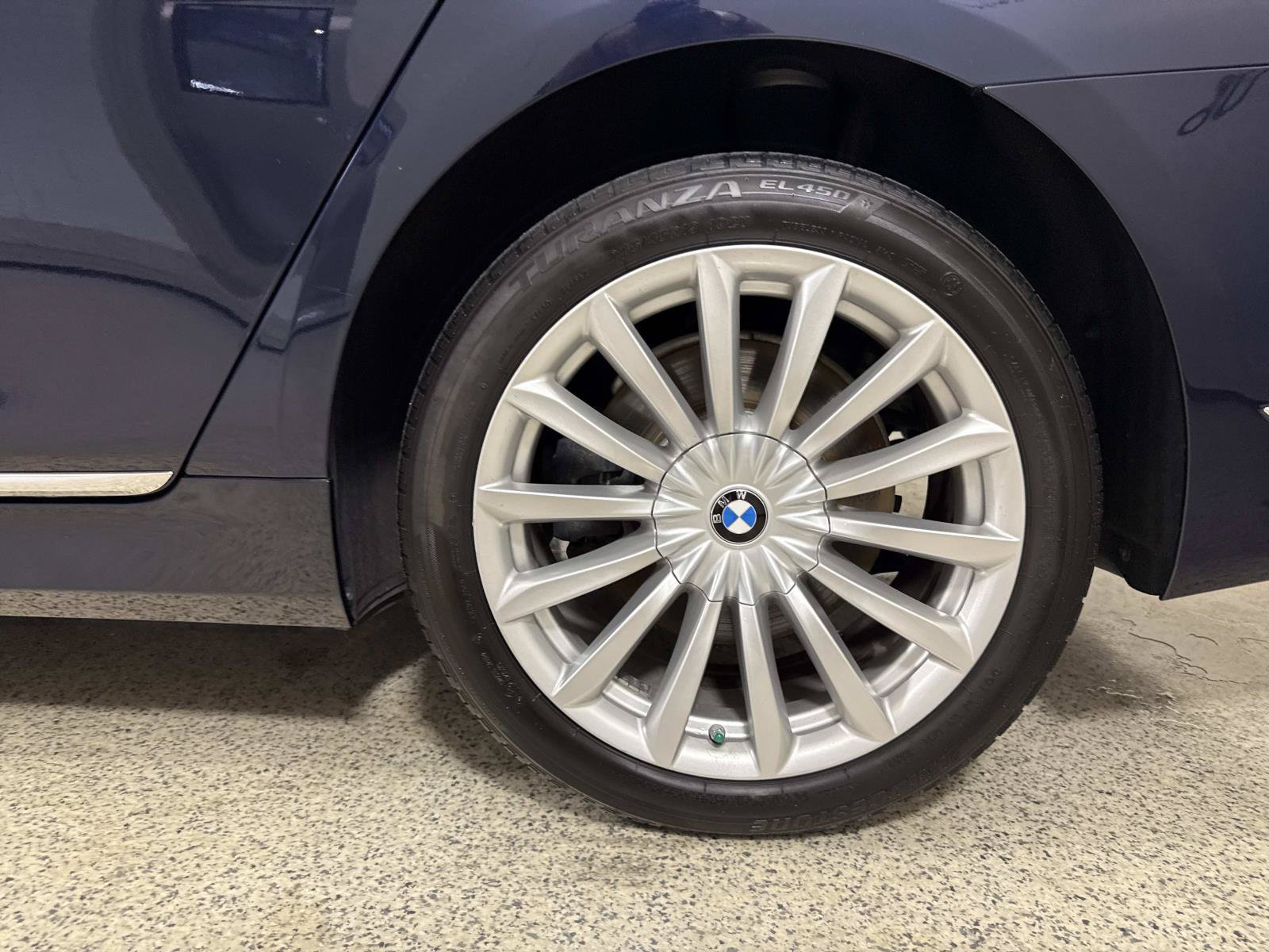 Used 2016 BMW 740i RWD image 9