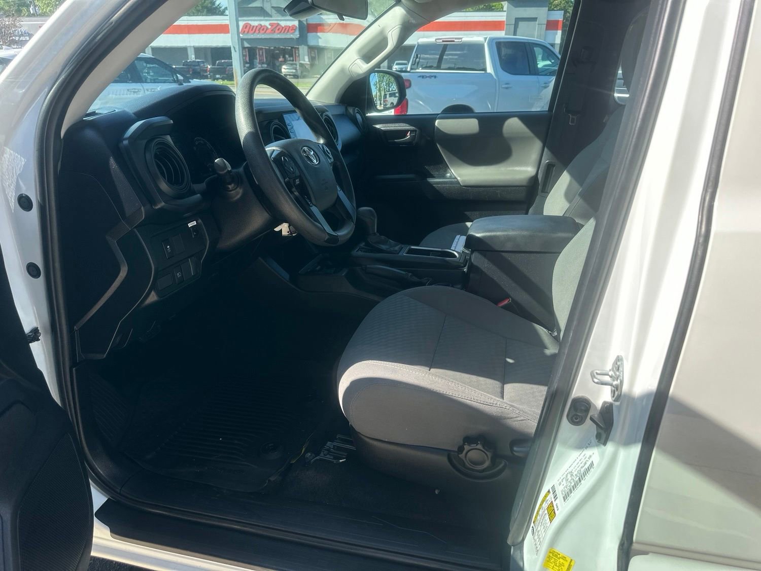 Used 2021 Toyota Tacoma SR w/ SR Convenience Package AWD/4WD image 17