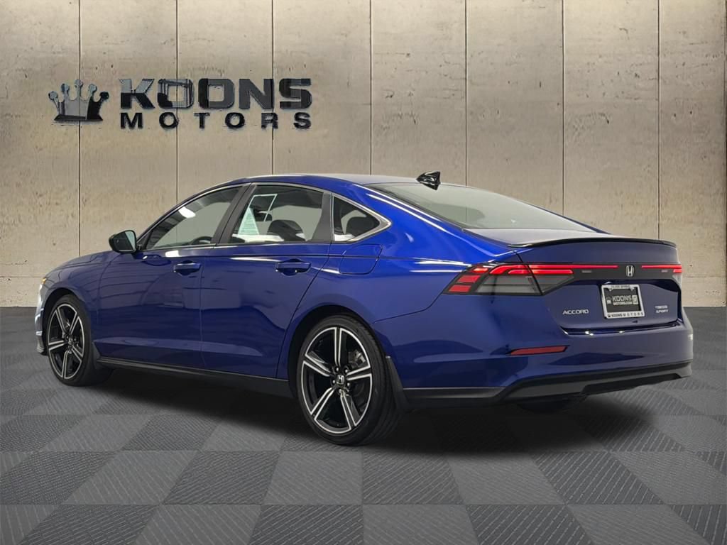 Used 2025 Honda Accord Sport image 6