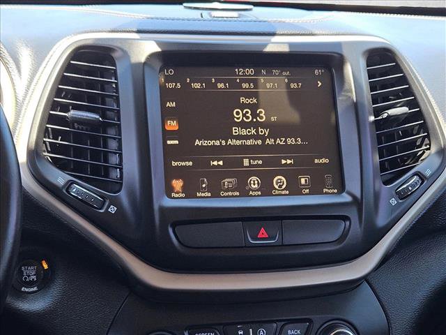 Used 2015 Jeep Cherokee Latitude w/ Comfort/Convenience Group AWD/4WD image 16