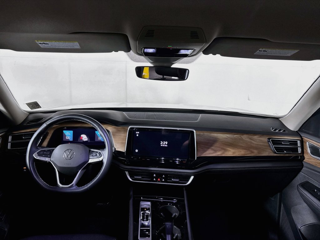 Certified 2025 Volkswagen Atlas SE AWD/4WD image 13