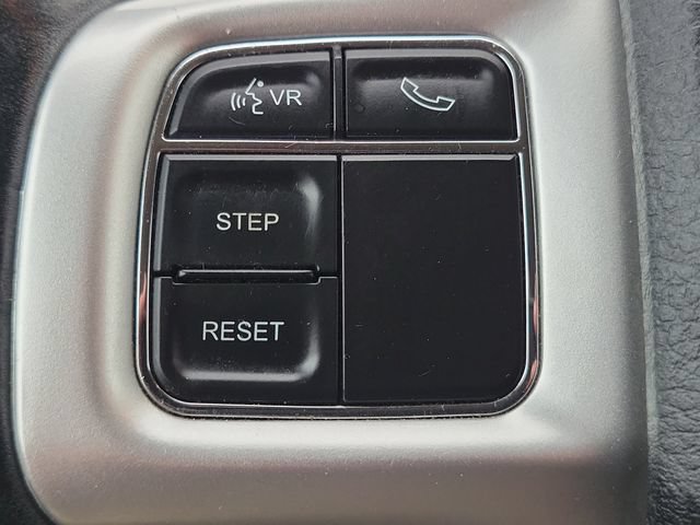 Used 2015 Dodge Grand Caravan SXT w/ UConnect Hands-Free Group FWD image 10