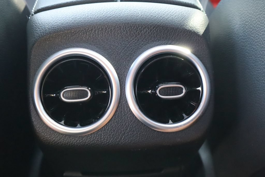Used 2020 Mercedes-Benz CLA 35 AMG 4MATIC image 32