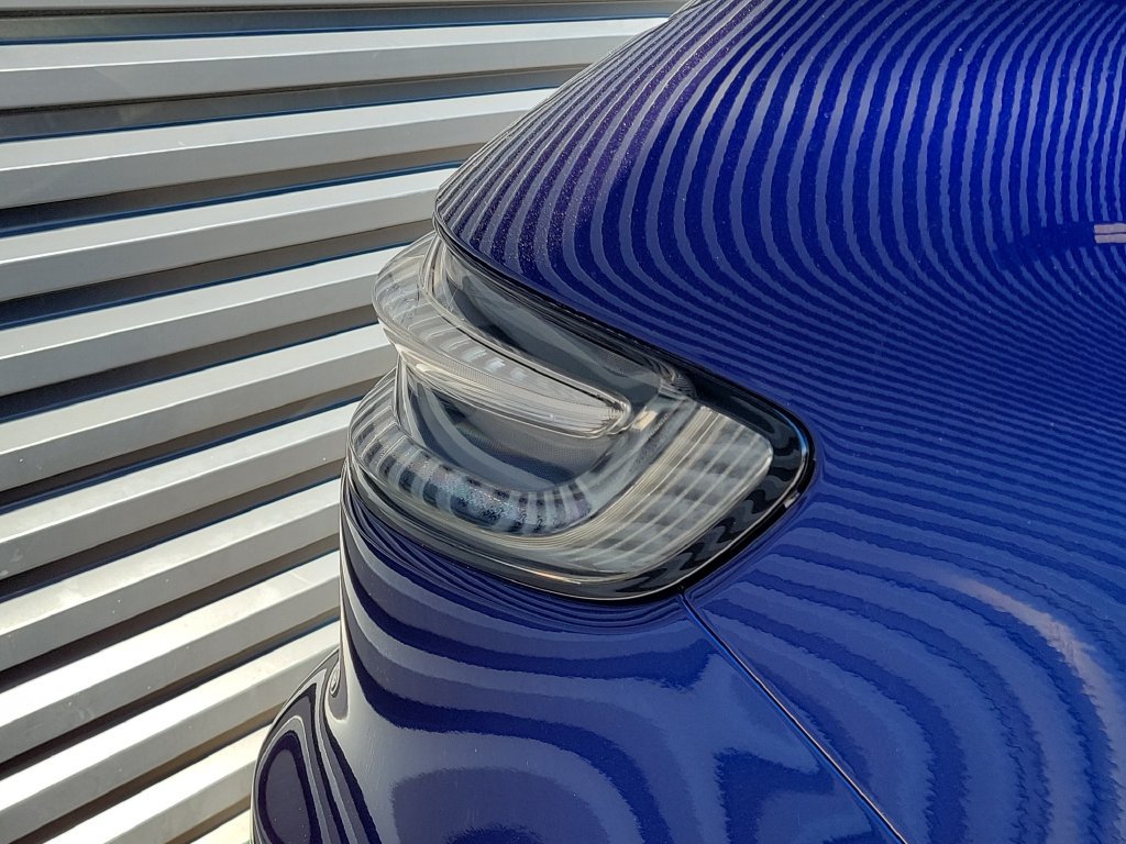 Certified 2024 Porsche Macan AWD/4WD image 16
