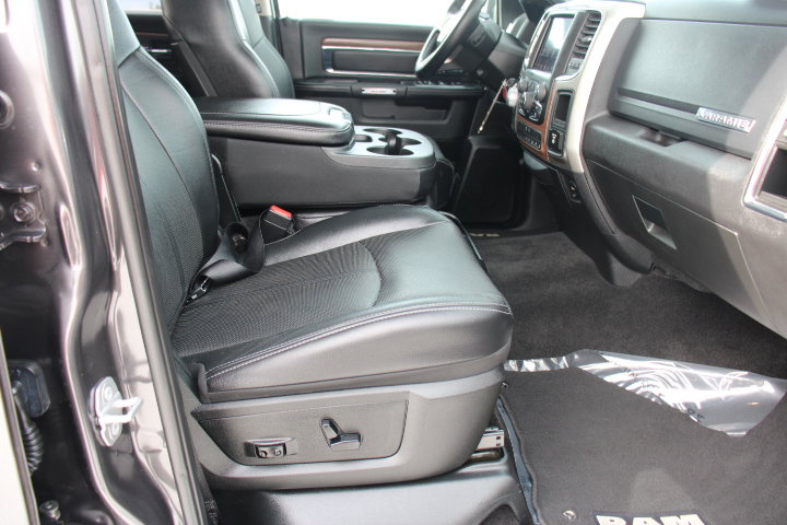 Used 2018 RAM 1500 Laramie image 22