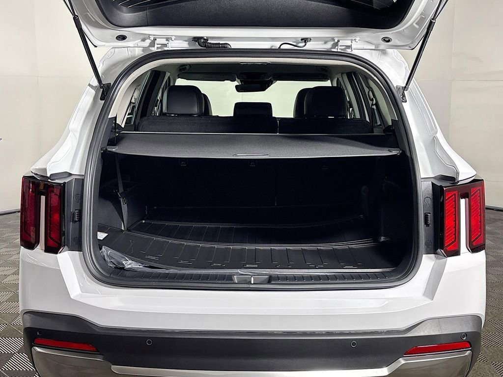New 2025 Kia Sorento S image 22