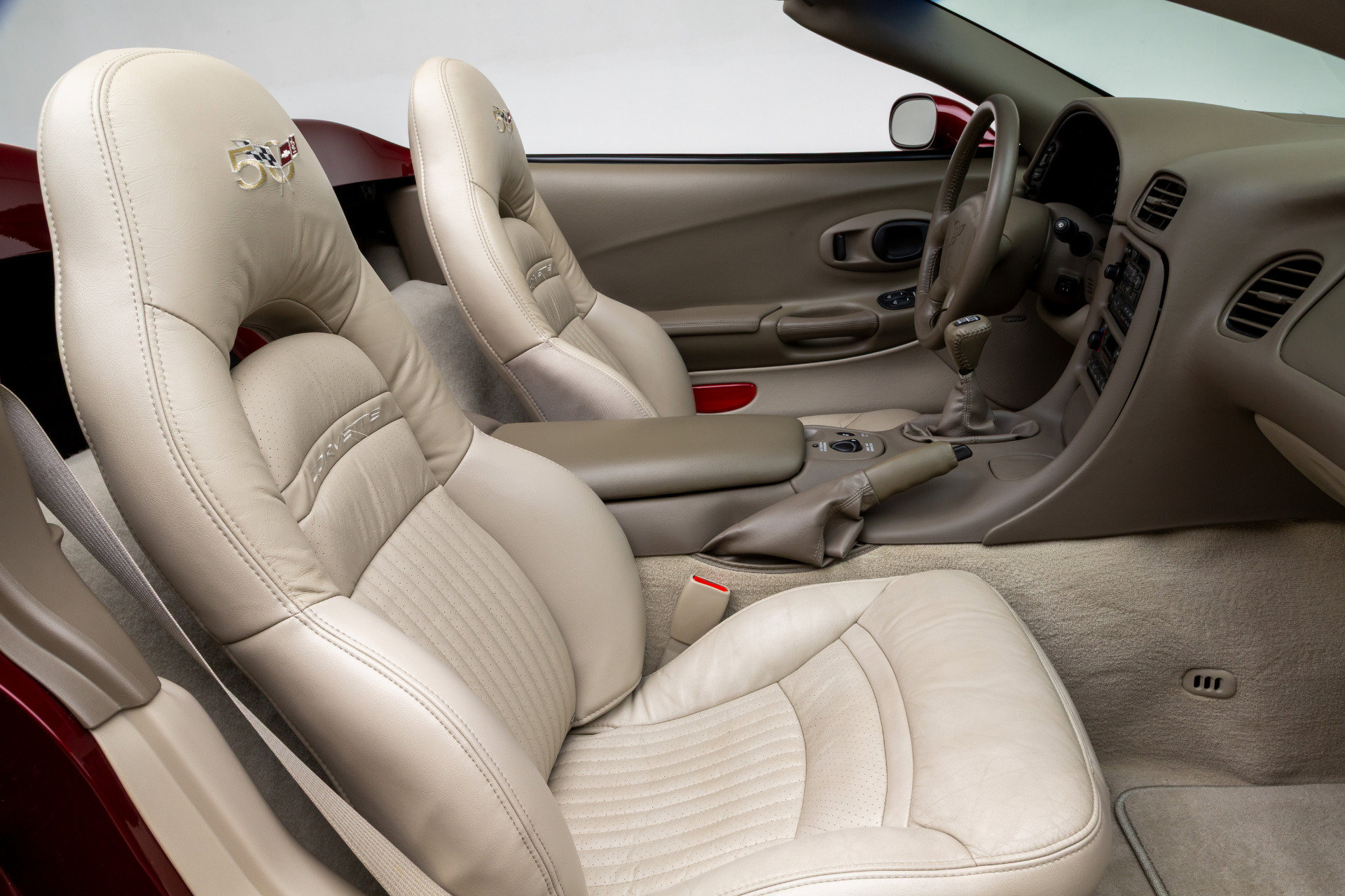 Used 2003 Chevrolet Corvette 50th Anniversary Edition w/ Preferred Equipment Group1 image 31