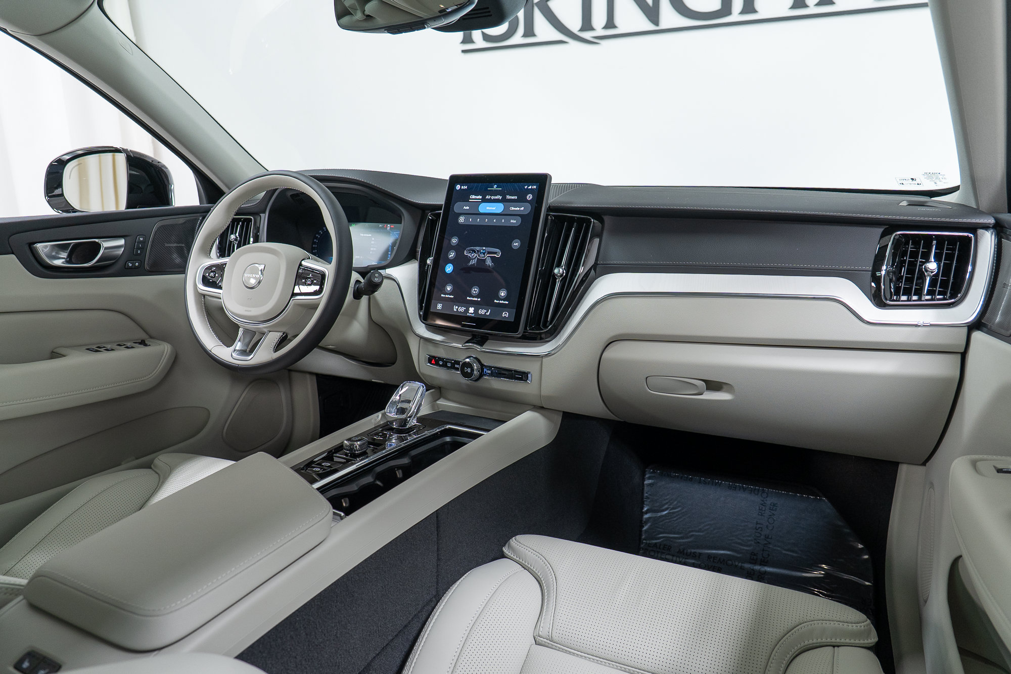 New 2026 Volvo XC60 T8 Ultra w/ Climate Package AWD/4WD image 14