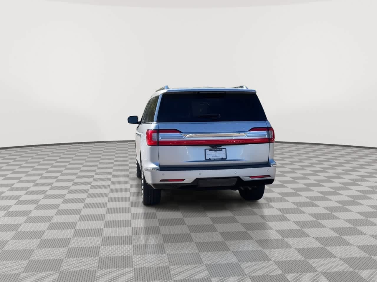Used 2019 Lincoln Navigator Reserve AWD/4WD image 7