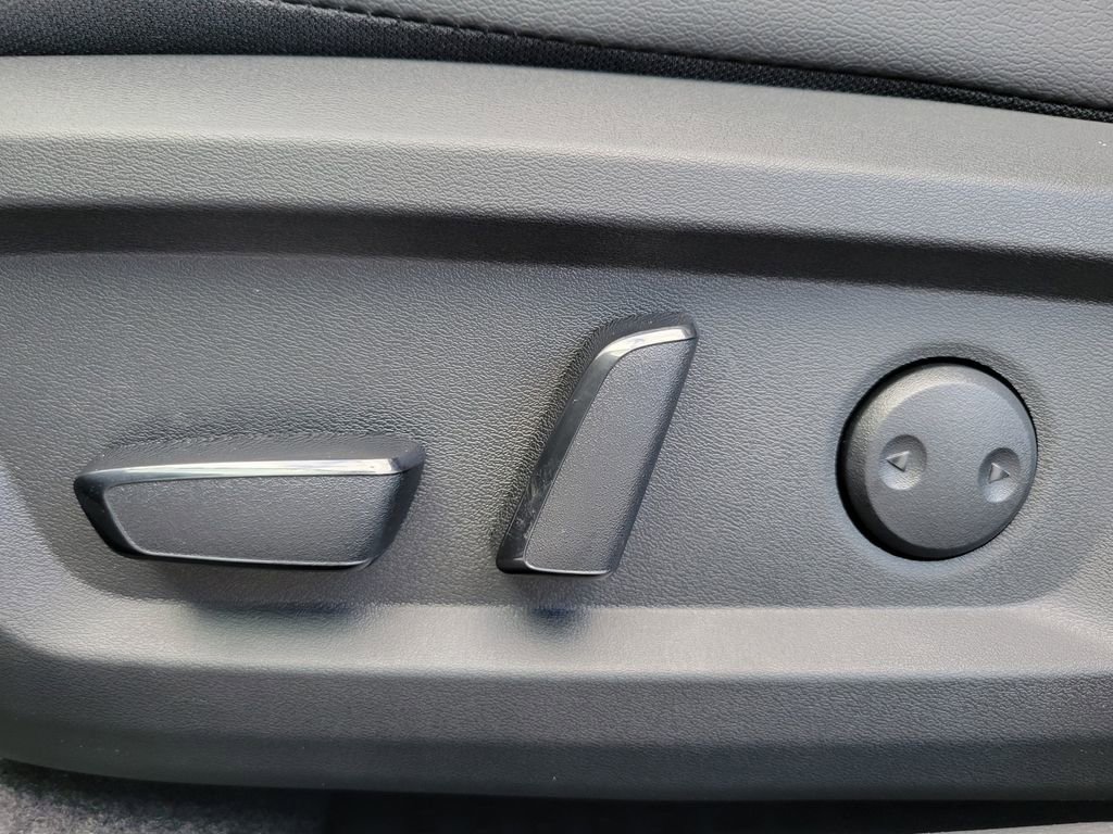 New 2025 Nissan Rogue SL image 31