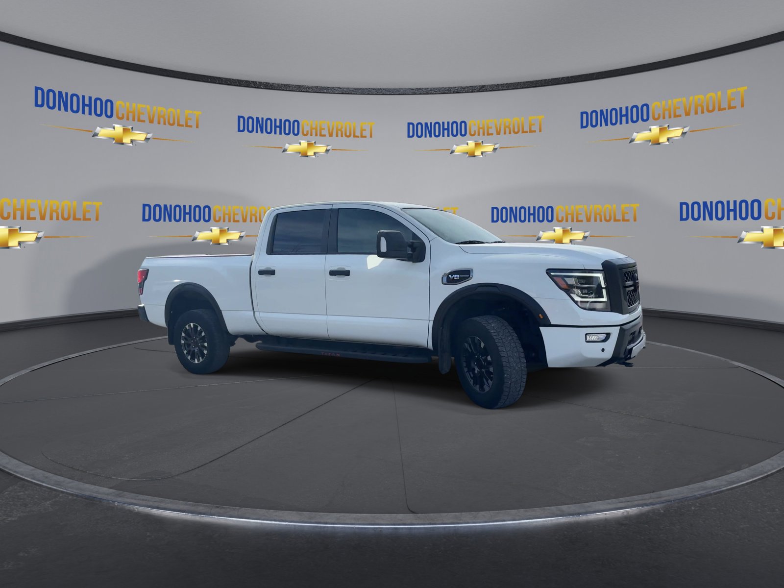 Used 2024 Nissan Titan PRO-4X AWD/4WD image 5