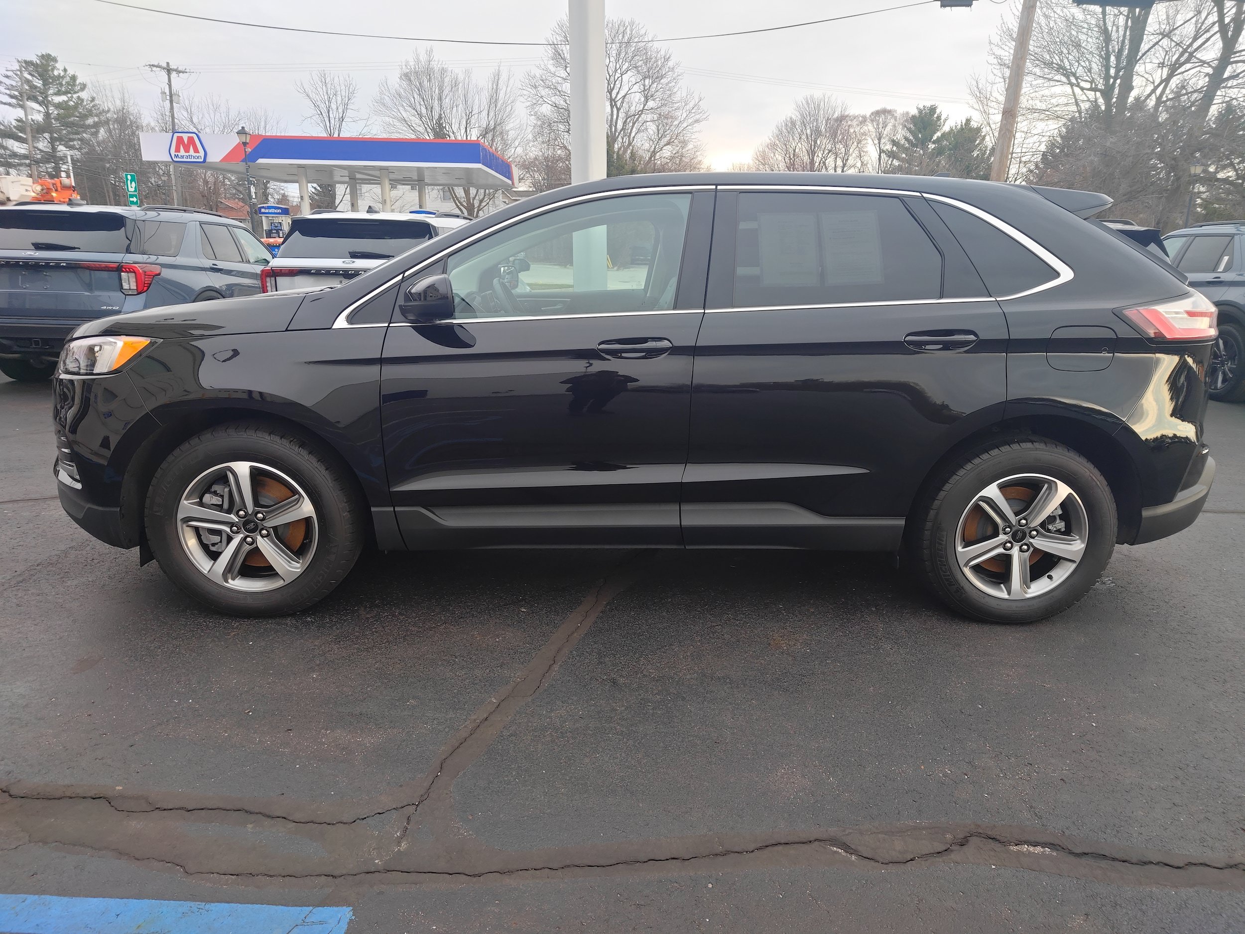 Used 2024 Ford Edge SEL w/ Convenience Package AWD/4WD image 1