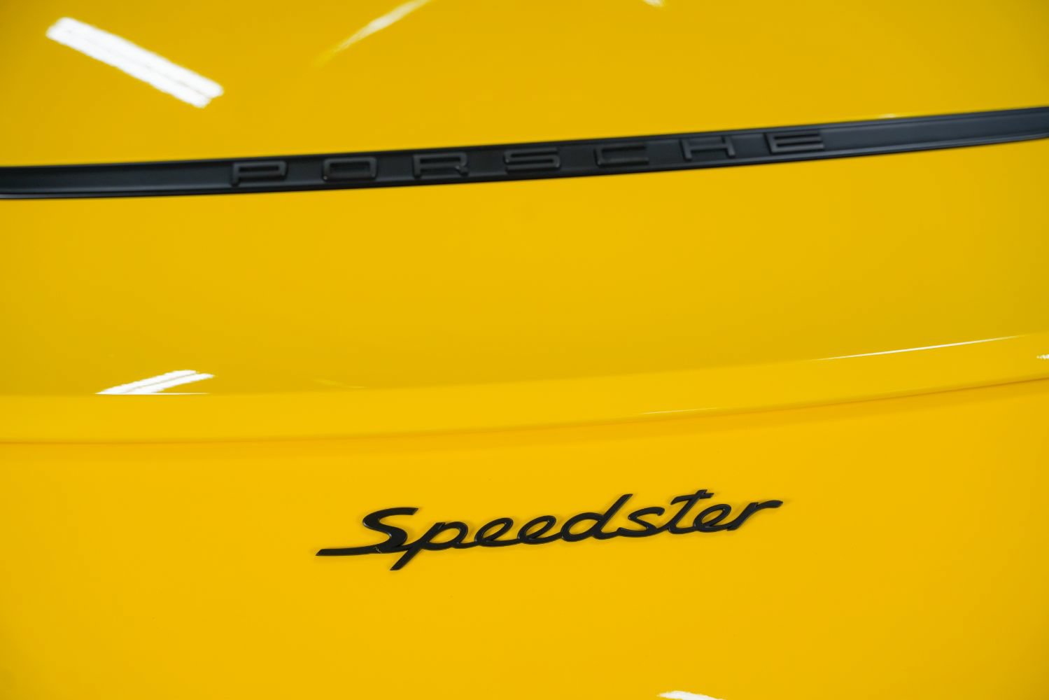 Used 2019 Porsche 911 Speedster RWD image 24