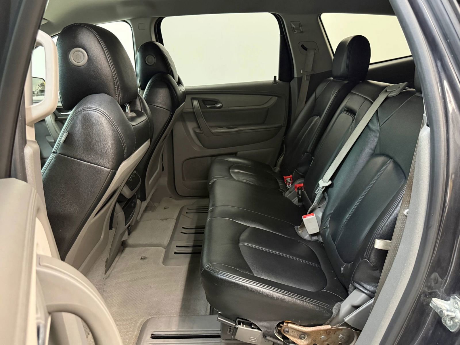 Used 2015 Chevrolet Traverse LS image 18